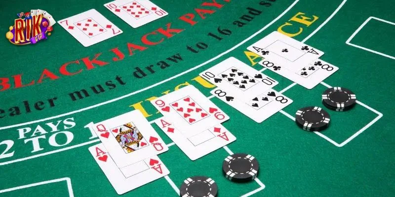 Bài Xì Dách Online RIKVIP Có Nên Chơi Không? Luật Cược Ra Sao? 2 Ván chơi bài xì dách online tại RIKVIP sẽ sử dụng đầy đủ 52 lá bài Tây.