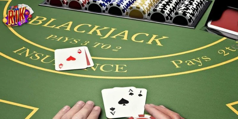 Bài Xì Dách Online RIKVIP Có Nên Chơi Không? Luật Cược Ra Sao? 3 Quá trình so điểm trong cách chơi xì dách càng về cuối bài càng hấp dẫn.